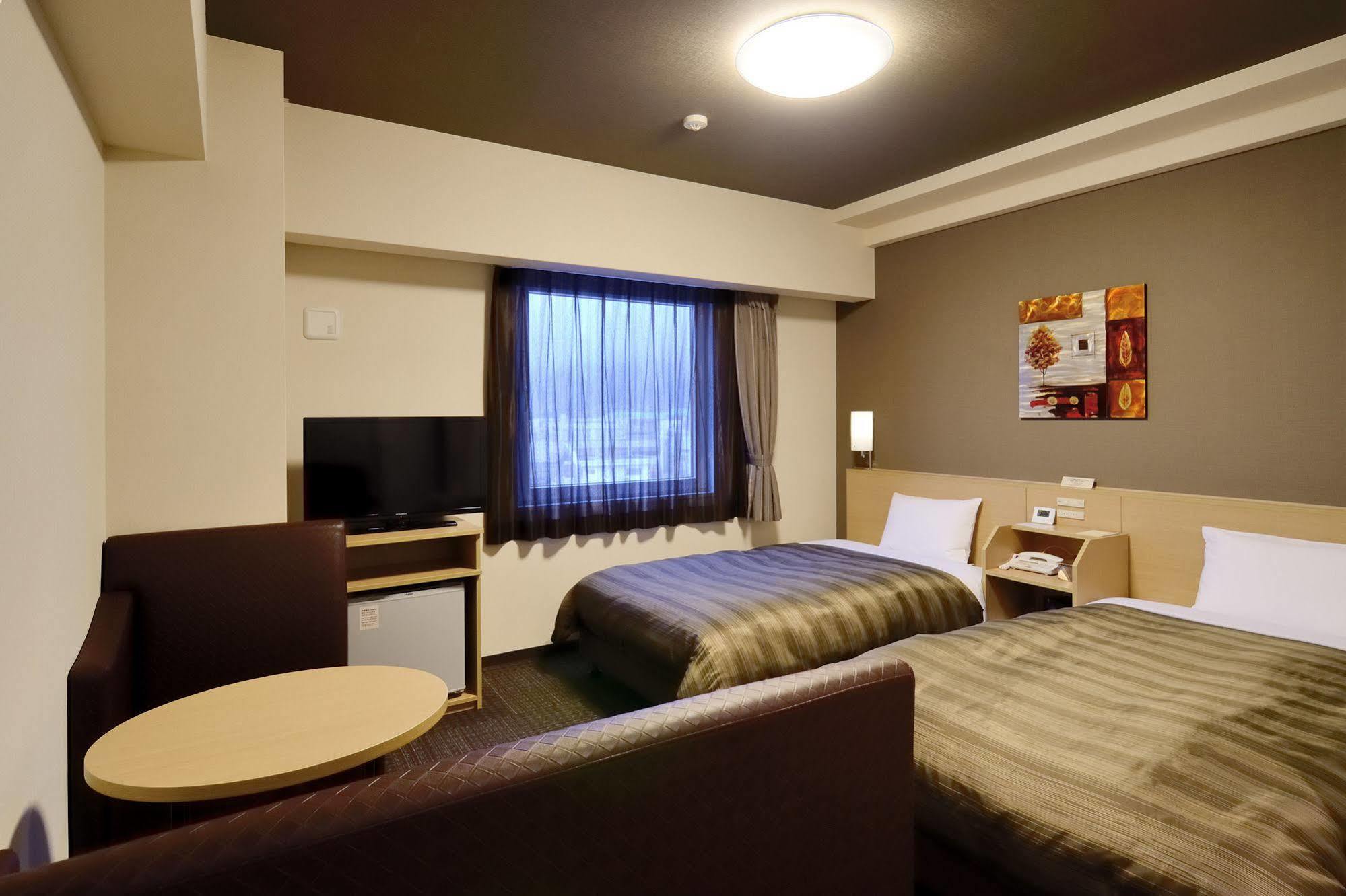 Hotel Route-Inn Hita Ekimae Bagian luar foto